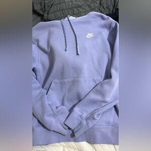 Woman’s Nike Sweatshirt